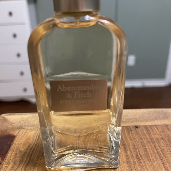 Abercrombie & Fitch Gold Perfume Box - Picture 3 of 4